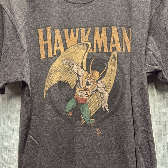 DC Short Sleeve Tee with Hawkman Graphic size medium - Picture 3 of 6
